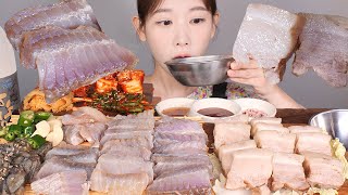 I have to eat fermented stingray regularly! be addictive😎fermented stingray mukbang korean food