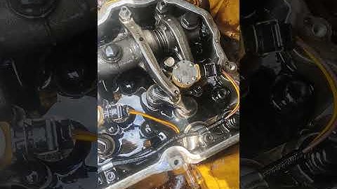 CAT C-9 Engine Diesel Leakage at Injectors.