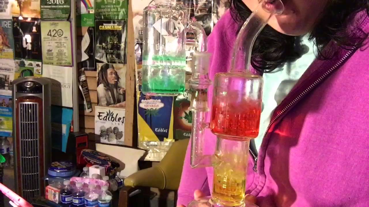 Diamond Glass Ash Catcher on Wizardpuff Nectar Dome