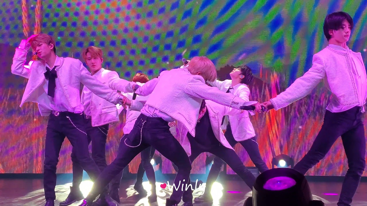 (4K) Stray Kids (스트레이 키즈) Levanter (Front Row) - District 9: Unlock Tour Dallas