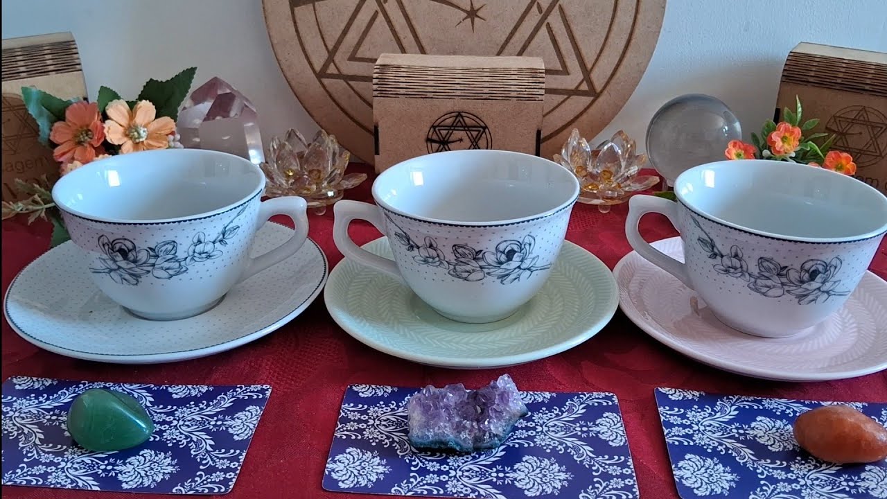 Escolha uma xicara e eu te revelo seus próximos 7 dias!