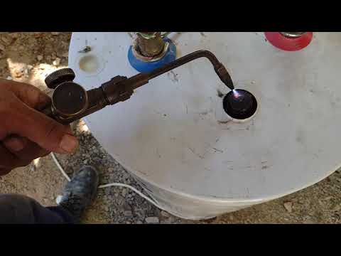 Video: Cómo Reemplazar El ánodo En Un Calentador De Agua