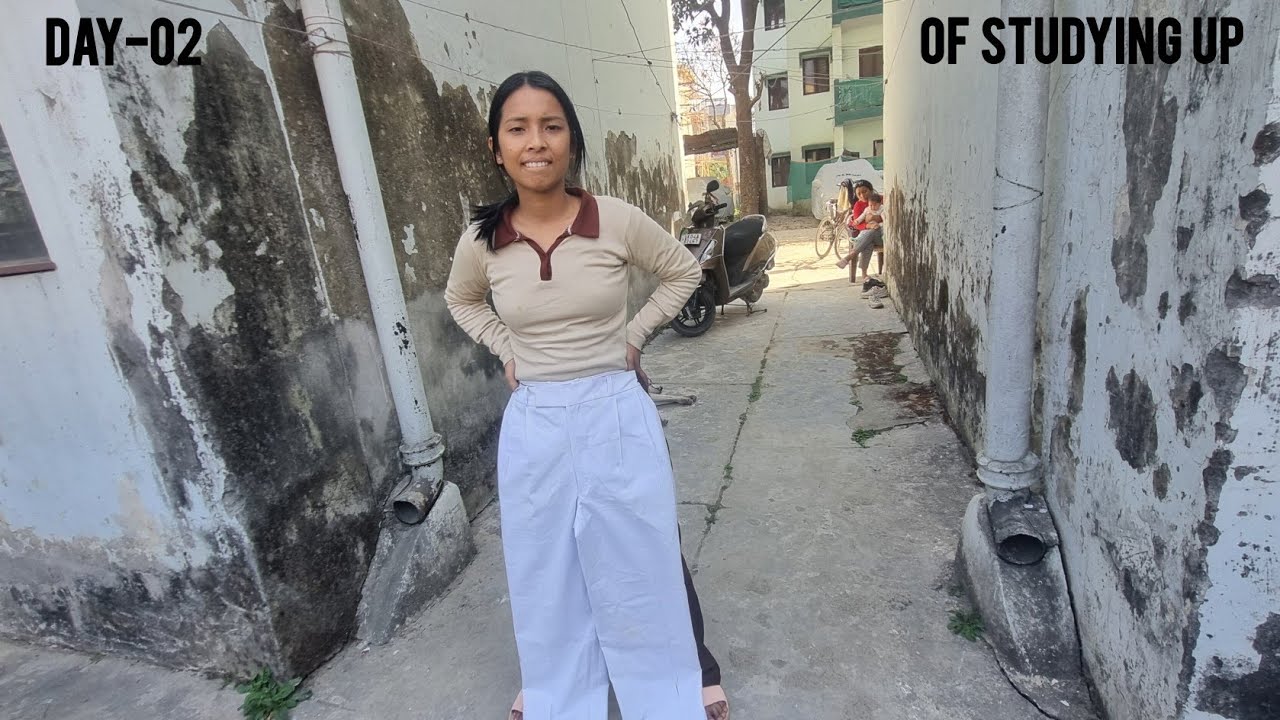 Meeta Yeh Pehnegi ,Holi Mein ?😂