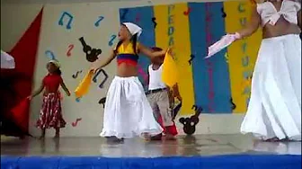 baile la morena.. tambor urbano julieth. baile la morena.. tambor urbano julieth.