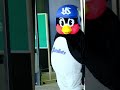 つば九郎のサインと投げキッスと #つば九郎