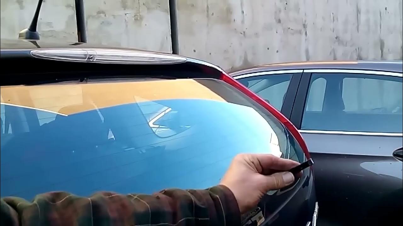 HOW TO replace HONDA CRV rear wiper - YouTube