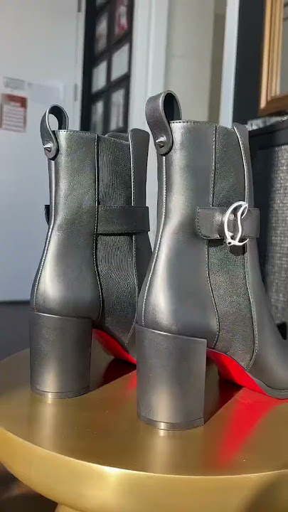 I heard you like foot arch 🤔 Louboutin So Kate 120mm : r/HighHeels