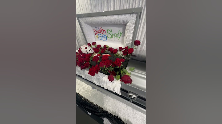 Slim Shady’s Funeral in London ⚰️#eminem #funeral #slimshady #fyp#london #deathofslimshady #2024