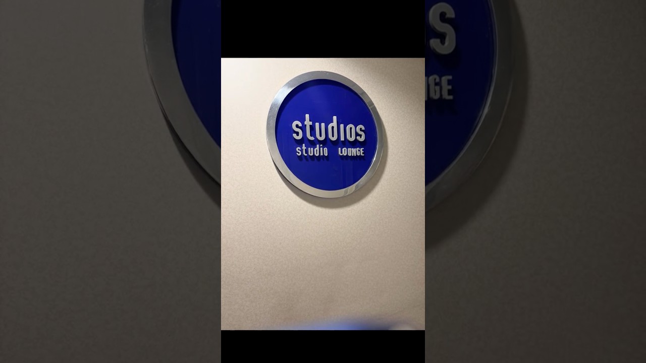 Norwegian Getaway Studio Lounge for Solo Travelers