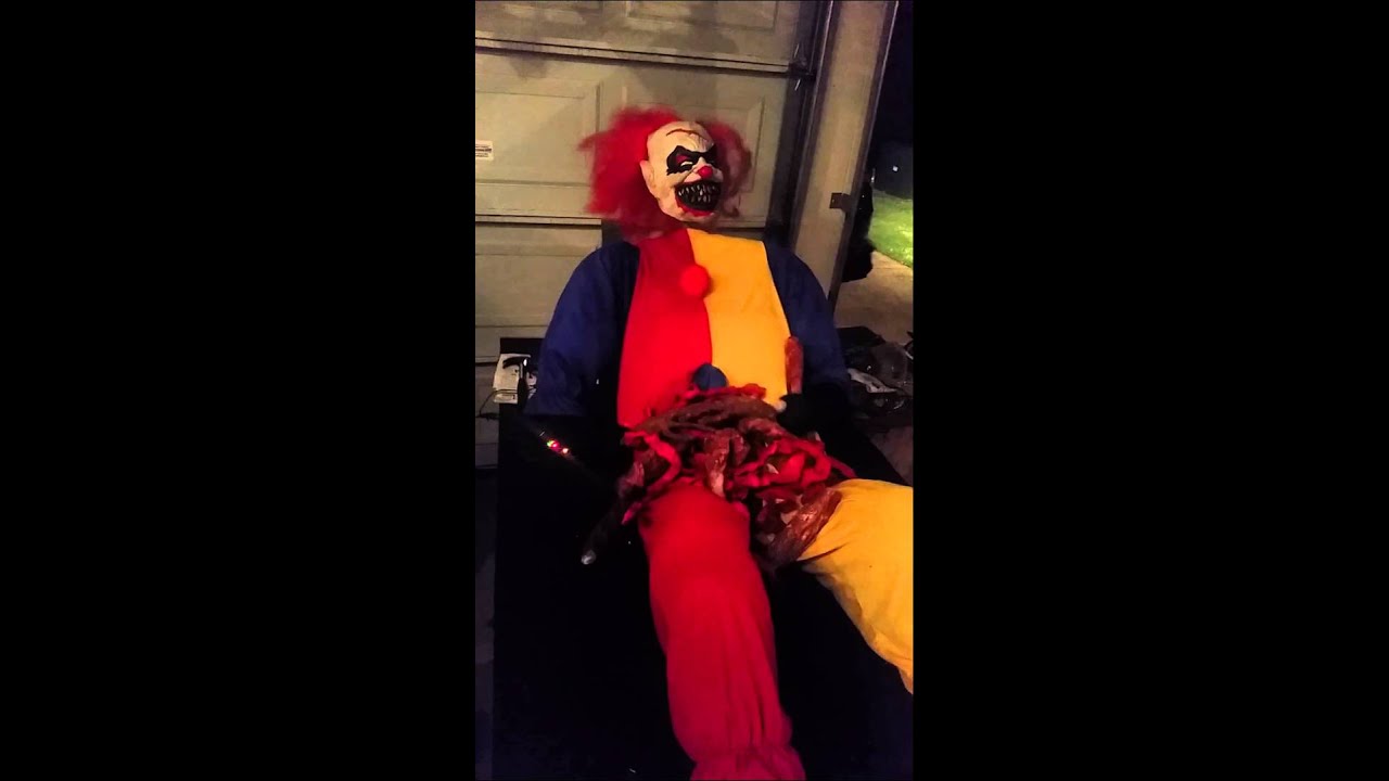 Faulkner Haunted Asylum Clown - YouTube