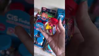 Será Que A Manoela É Colecionadora De Borrachas?