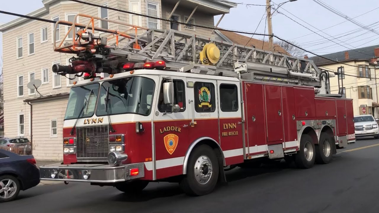 Ladder 2 (spare ladder 1) responding to a medical call (2-12-23) - YouTube