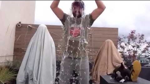 Oscar Isaac - ALS Ice Bucket Challenge