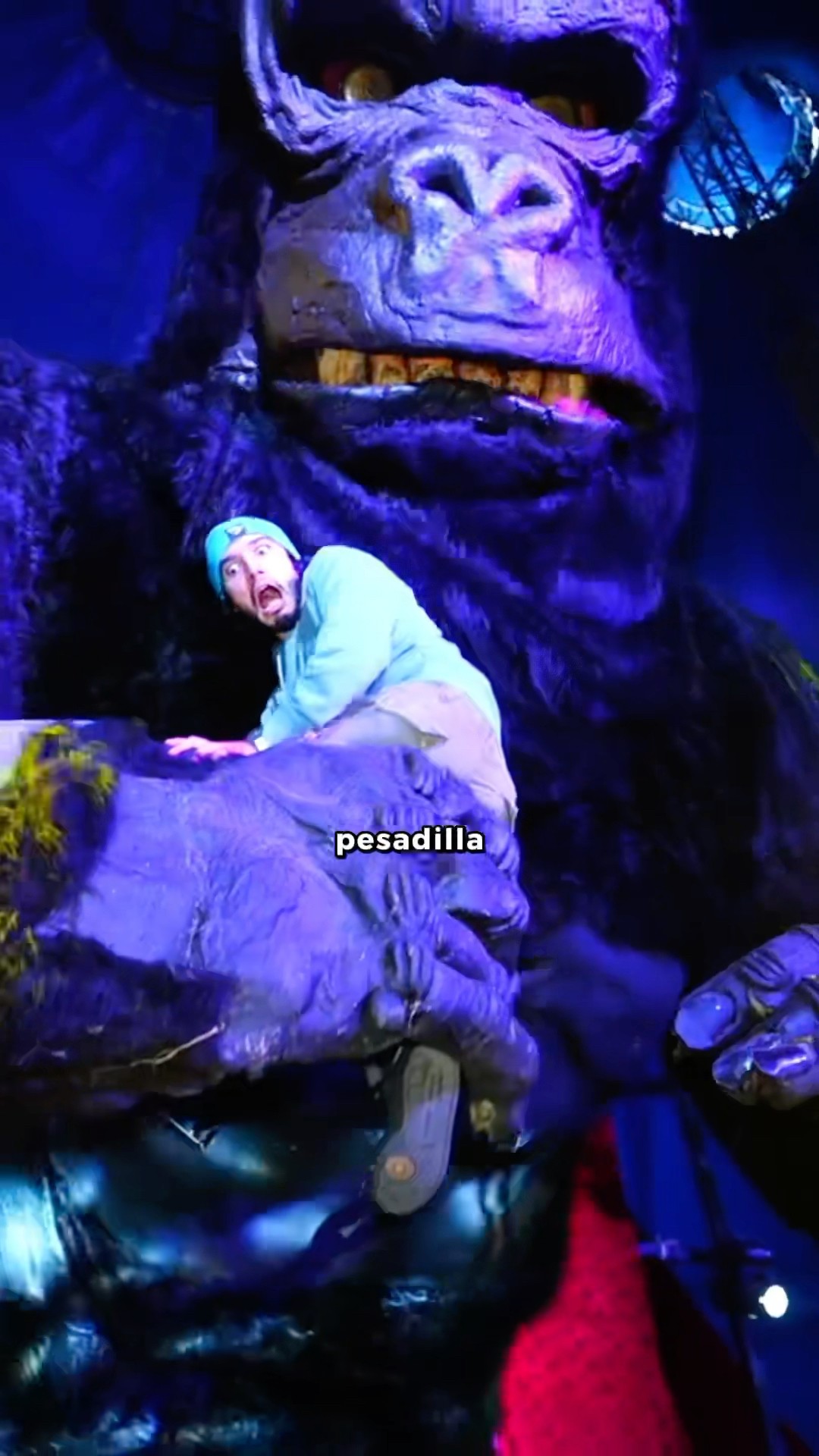 ASI ES EL ANIMATRONICO MAS GRANDE DEL MUNDO?ME CARGO?