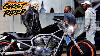 ELES NÃO IMAGINAVAM QUE O MOTOQUEIRO FANTASMA ESTARIA NA PORTA DA IGREJA 🔥 Ghost Rider Prank