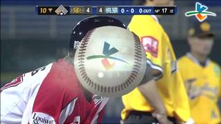 20130804 CPBL 象 VS 猿 10下 鍾承佑直擊全壘打牆三壘安打