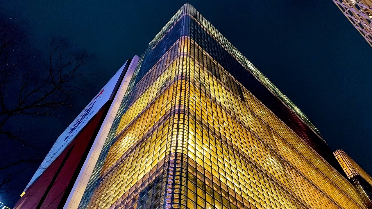 Ночное сияние Гинзы. Роскошный миг в янтарных тонах | 4K Night Walk 2026