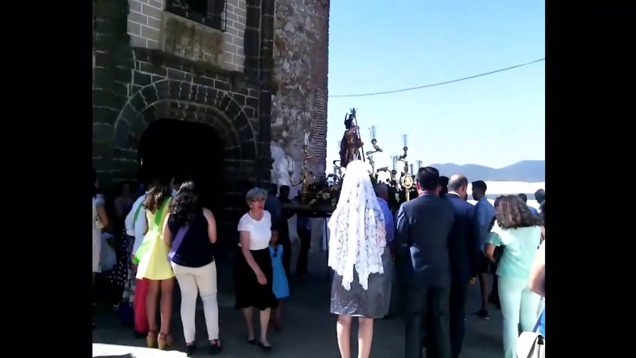 Arriba en la iglesia en el Castillo de Nogales