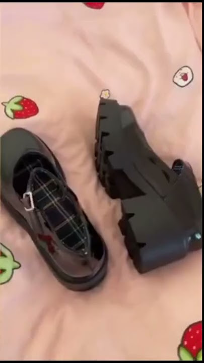 i freaking adore these shoes 😍 -  Mary Janes