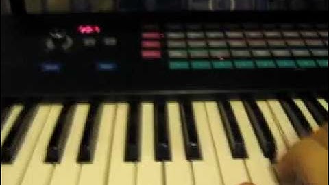 Fun with the Sequential Circuits Prophet 2000 Sampling keyboard