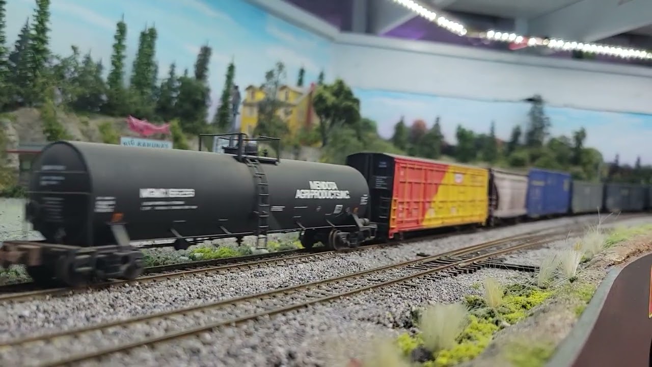 Early CSX freight lead by GP16