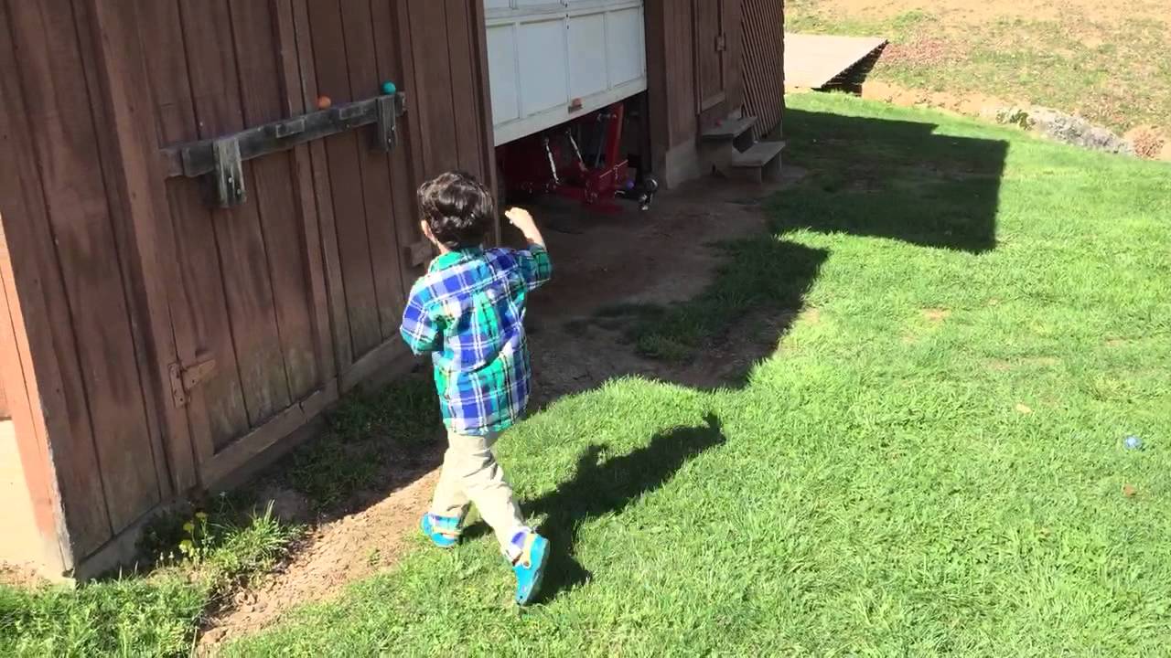 Easter Egg Hunt Nicholas 2015