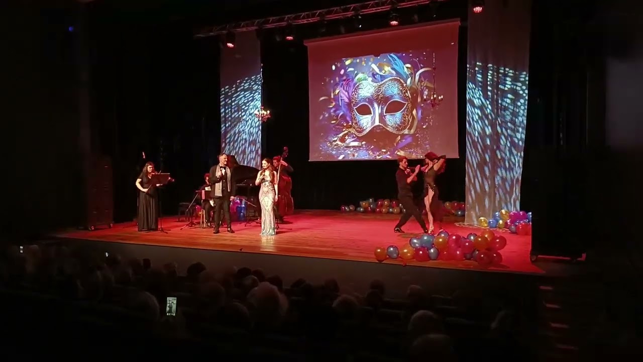 Justyna Jabłonowska i Grzegorz Klimczak oraz para taneczna Marta Węgrzynowska i Krystian Rzymkiewicz