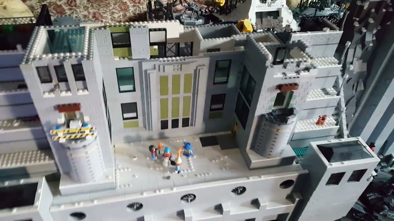 «Уэйн Энтерпрайзис» строит «Бэтмен навсегда», часть 21