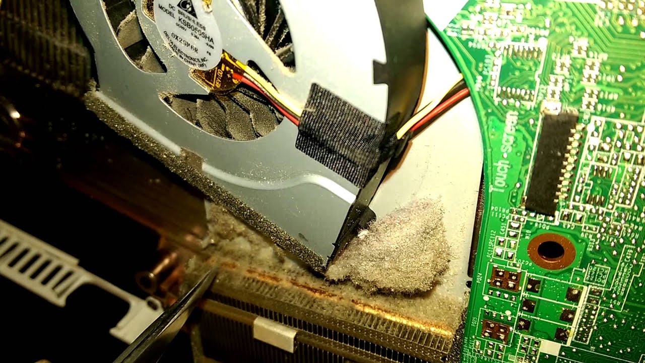 Hp Laptop Heatsink Blocked By Dust Overheated Noisy Fan