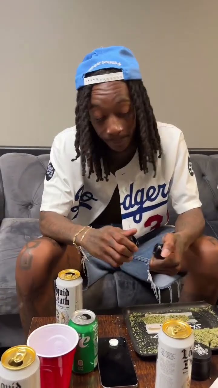 Water, weed and shroom