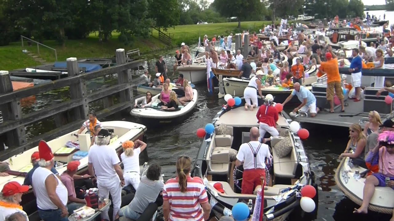 Chaos sluis 't Hemeltje Nederhorst den Berg Loosdrecht sloepentocht 2011 Sail Amsterdam  Dutch