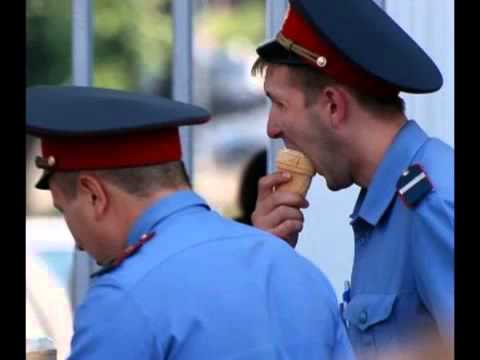 Спящую как мудят с ментами смотреть секс две