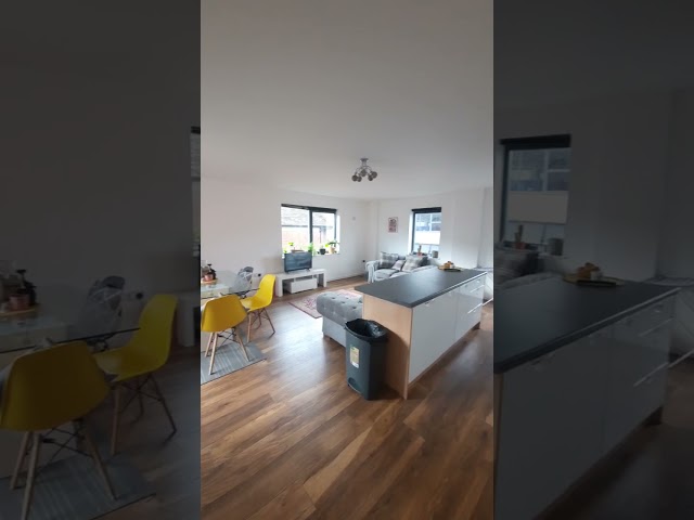 Video 1: Fully equipped kitchen onto open plan