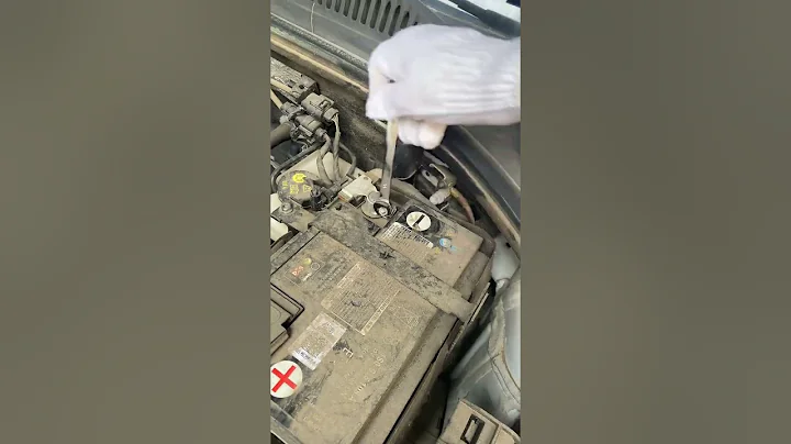 Remove the battery negative screw for 10 seconds and the engine fault light will go out. #driving