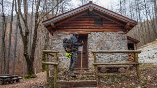 SOLO OVERNIGHT WINTER CABIN - ASMR cabin in the mountains I Winter Camping solo