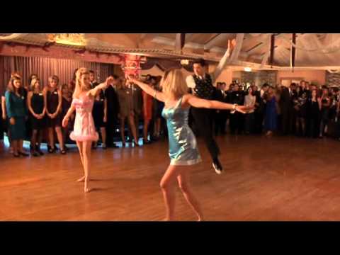 Romy and Michele&rsquo;s High School Reunion - Dance Scene