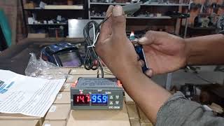 CONTROLADOR DE TEMPERATURA Y HUMEDAD STC-3028