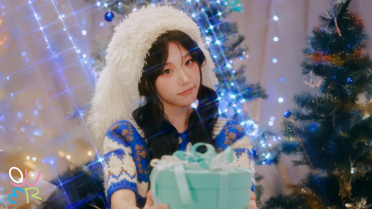 QWER '행복해져라' (캐롤 Ver.) l QWER with PlayStation