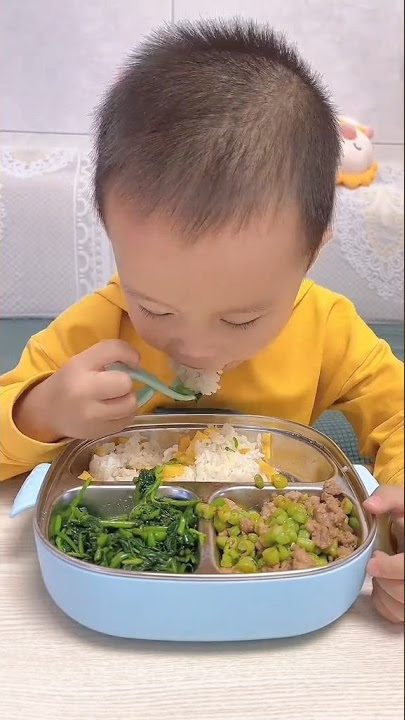 Baby eating rice with meat #shorts #babyeating #eatingrice