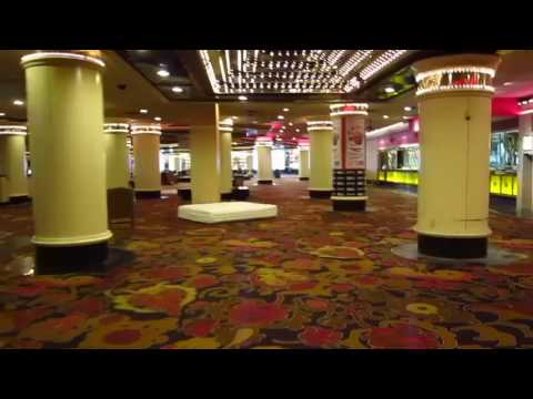 Someone Left These FULL Pinatas For Me to Pop! (Las Vegas Slots)
