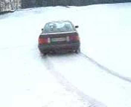 audi-80-quattro-understeer-on-the-snow