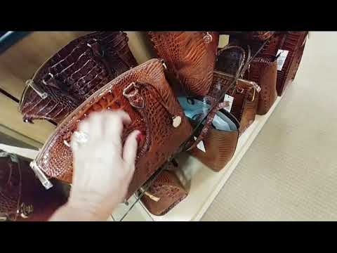 Видео: Талия приезжает, чтобы организовать свою коллекцию в Macy's в Майами