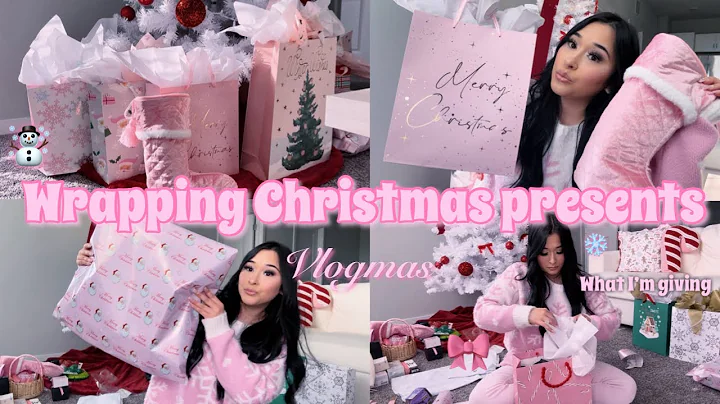 WRAPPING PRESENTS + what I’m giving my family for Christmas | VLOGMAS ☃️🎀