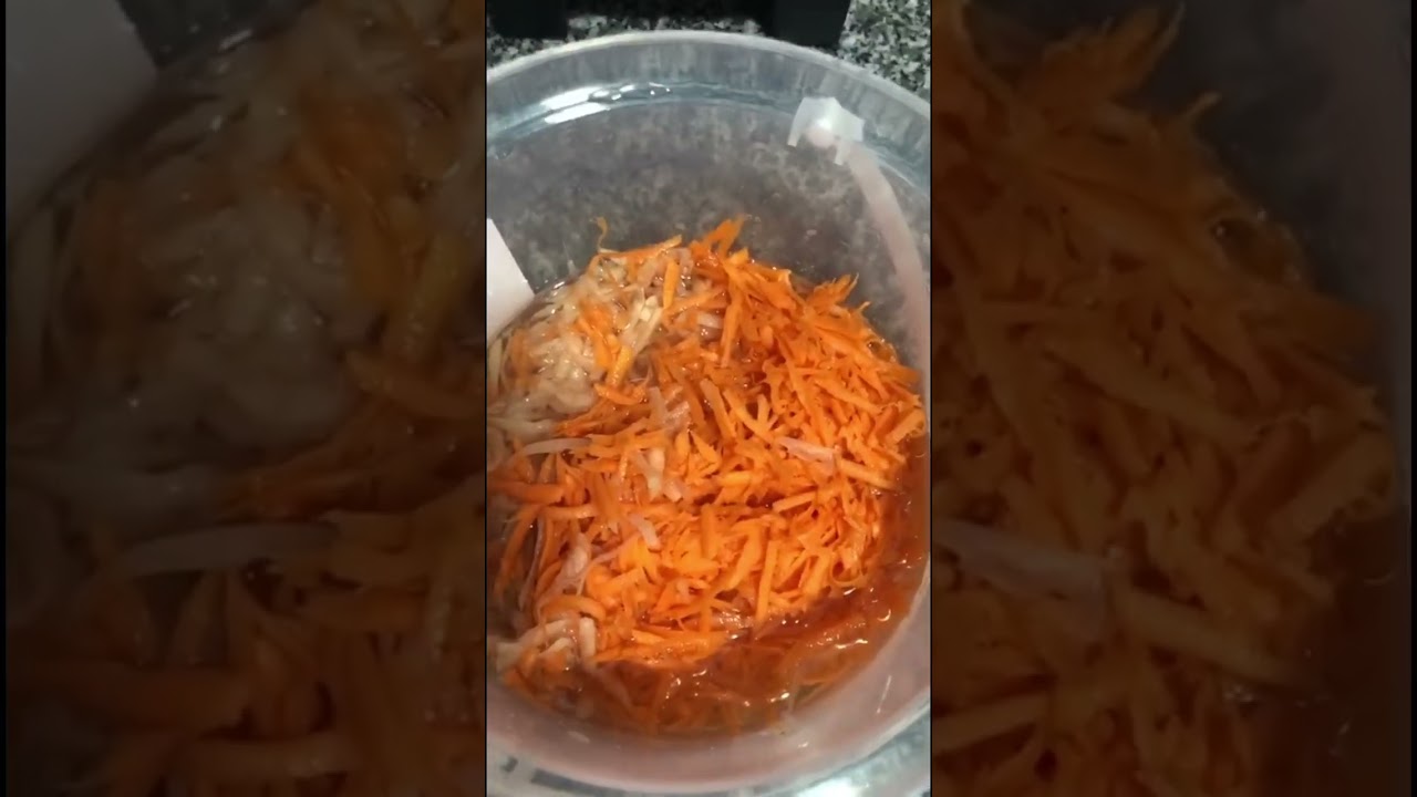 Frijoles con Tocino hacer un buen guiso condimentar dorar luego zanahoria y papa rayada 