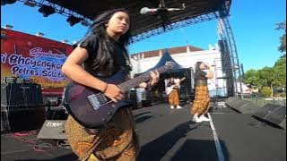 Gundul Pacul versi rock - Maju Makmur live at Benteng Fort de Hock Salatiga
