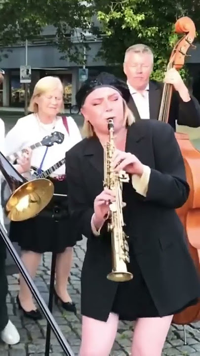 I’m invited back to Dresden Dixieland festival next year!!! May 15 -19 #jazz #dresden