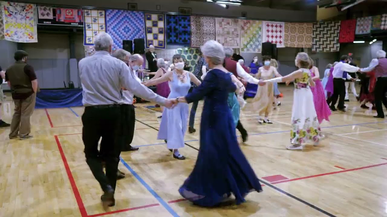 English Country Dance Fandango - Bruce Hamilton & Goldcrest - Sir Watkins' Jig