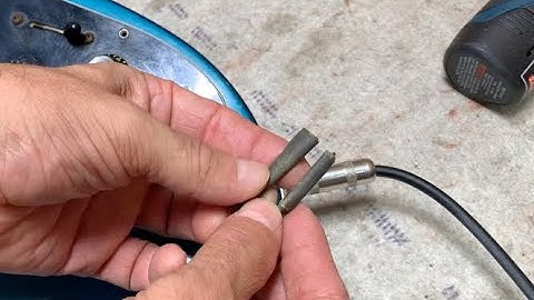 THE FIX for a Buzzing Guitar Output Jack - 1 Minute Scratchy Noise Repair