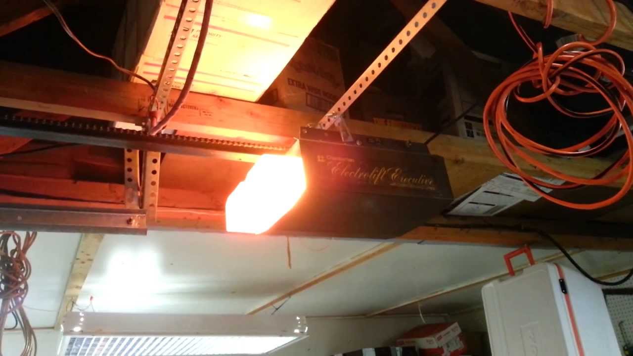 Chamberlain ElectroLift Executive with Code Command Control