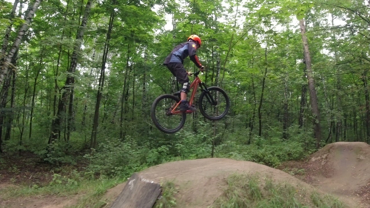 commencal absolut 24 dirt biking, 11 years old boy